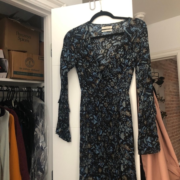 Urban Outfitters Emma Grace Maxi Dress - Picture 4 of 6